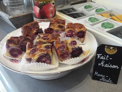 Nourriture dans l'hôtel ou à proximité