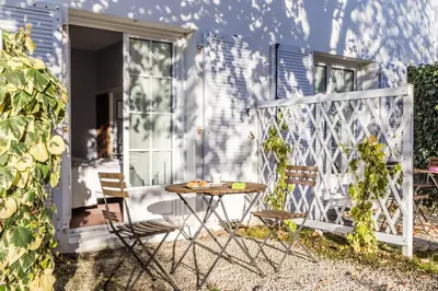 Jardin de l'établissement Le Manoir de l'antiquité