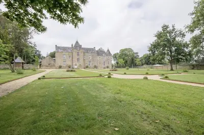Jardin de l'établissement Château de Cadouzan