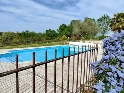 Piscine de l'établissement Les CASAS La Champrenière ou située à proximité