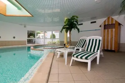 Piscine de l'établissement Le Robinson ou située à proximité