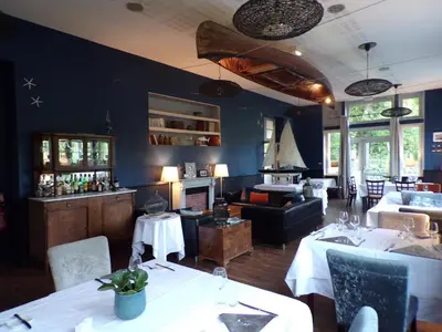 Coin salon dans l'établissement Hotel Restaurant Le Bosquet