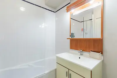 Salle de bains dans l'établissement Appart'City Confort Nantes Cité des Congrès