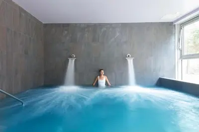 Clients de l'établissement Hôtel Château des Tourelles - Relais Thalasso & Spa
