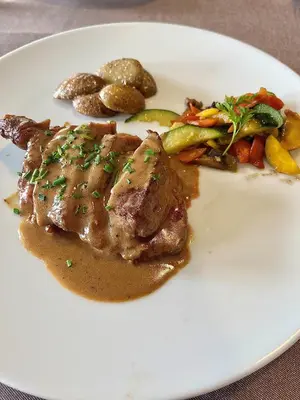 Nourriture dans l'hôtel ou à proximité