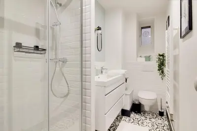 Salle de bains dans l'établissement Sous Le Cèdre - Au cœur de Nantes