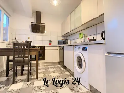 Cuisine ou kitchenette dans l'établissement LA SUITE 22 BIS