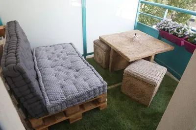 Coin salon dans l'établissement Le Pompidou T2 pour 2 à 4 pers avec parking privé & balcon Place Ney
