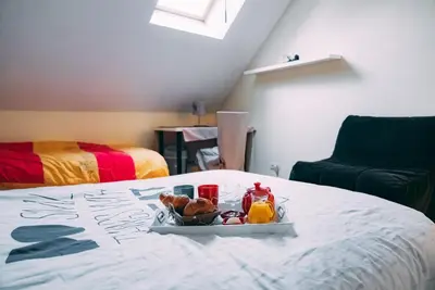 Un ou plusieurs lits dans un hébergement de l'établissement La Tanière du Corsaire - Coliving - jusqu'à 4 chambres - vue Rivière