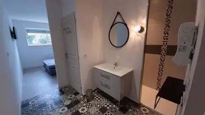 Salle de bains dans l'établissement gite des mariés à 7mn du puy du F0U