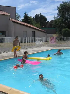 Piscine de l'établissement Ternélia Henri IV ou située à proximité
