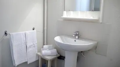 Salle de bains dans l'établissement Hôtel Saint-Patrick Cœur de NANTES