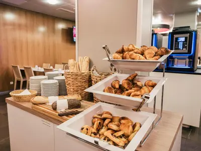 Nourriture dans l'hôtel ou à proximité