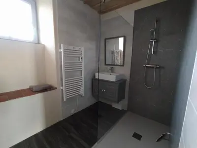 Salle de bains dans l'établissement La Frapperie