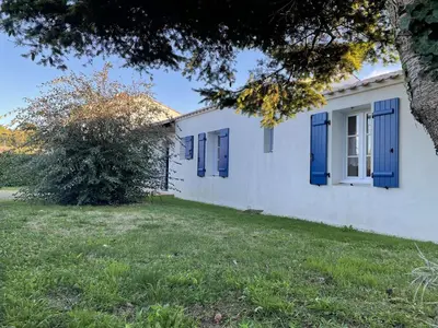 Jardin de l'établissement Maison avec jardin clos et terrasse, proche plage et commerces, 5 couchages, Noirmoutier-en-l'Île - FR-1-224B-83