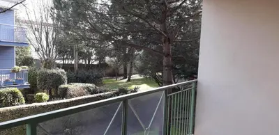 Jardin de l'établissement LA BIGEONNIERE Appartement 1 chambre résidence avec piscine proche centre