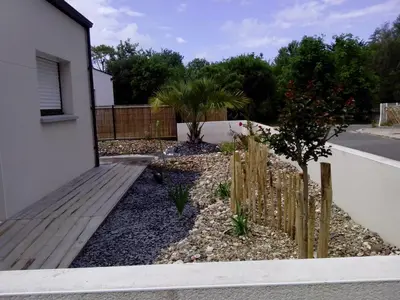 Jardin de l'établissement House with private pool