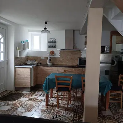 Cuisine ou kitchenette dans l'établissement La Vendéenne