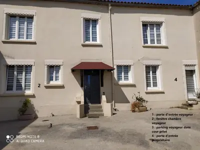 Bâtiment de le séjour chez l'habitant