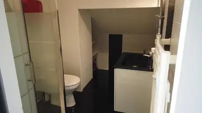 Salle de bains dans l'établissement Appartement cosy à quelques mètres de la plage