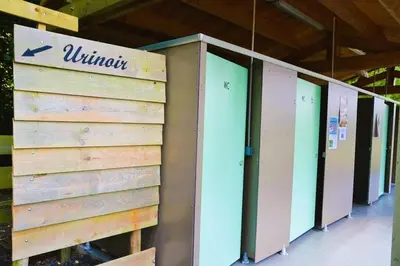 Plan de l'établissement AIRE NATURELLE CAMPING LA LOIRE FLEURIE