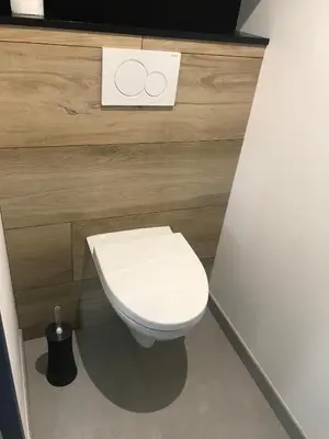 Salle de bains dans l'établissement Jolie Maisonnette Studio