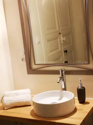 Salle de bains dans l'établissement Le Durivum