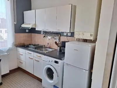 Cuisine ou kitchenette dans l'établissement Beau T3 - 6 couchages proche bord de mer & centre ville avec wifi fibre