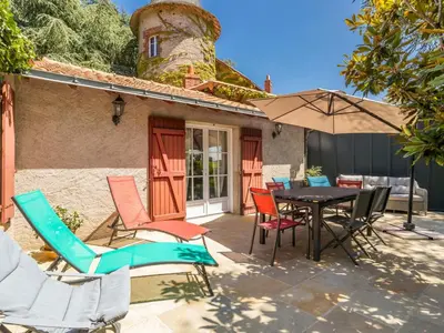 Terrasse ou espace extérieur de l'établissement Belle maison rénovée au cœur des vignes entre Nantes et Clisson, jardin privatif, wifi inclus - FR-1-306-799