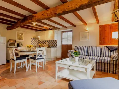 Cuisine ou kitchenette dans l'établissement Charmante maison au cœur du Vignoble Nantais avec wifi - FR-1-306-804
