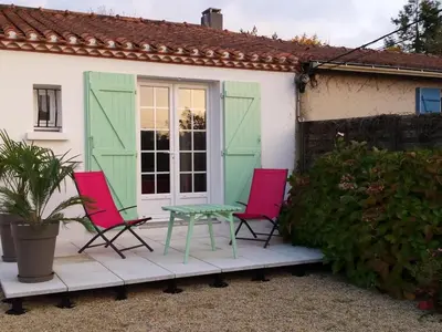 Jardin de l'établissement Ferme rénovée avec jardin clos, proche plages, Pornic et Nantes - vélos, terrain de pétanque, équipements bébé - FR-1-306-825