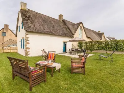 Jardin de l'établissement Chaumière rénovée avec jardin clos, proche de Guérande et des plages, idéale pour familles - FR-1-306-860