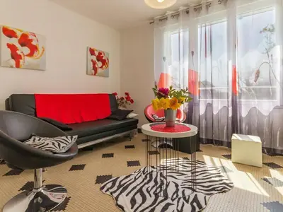 Coin salon dans l'établissement Gîte en campagne avec jardin privatif, près du Parc de Brière, tout confort, 3 chambres, Wi-Fi inclus - FR-1-306-893