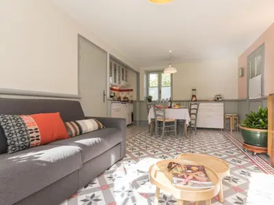 Cuisine ou kitchenette dans l'établissement Maison de Maître rénovée avec jardin, terrasse et équipements modernes, au calme de la campagne. - FR-1-306-928
