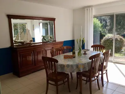 Plan de l'établissement Gîte spacieux avec jardin clos et accès mer à 100m, proche commerces - Saint-Brévin-les-Pins - FR-1-306-1049