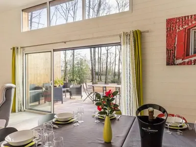 Plan de l'établissement Grande maison en bois avec parc, terrasse, jeux et équipements modernes entre Nantes et Pornic - FR-1-306-1051