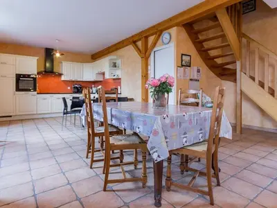 Cuisine ou kitchenette dans l'établissement Gîte calme entre plage et nature, 3 chambres, jardin clos, proche Guérande/La Baule - FR-1-306-1125