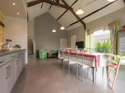 Télévision ou salle de divertissement dans l'établissement Gîte rénové avec jardin clos, proche Nantes, idéal famille, accessible PMR, wifi inclus - FR-1-306-1134
