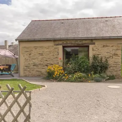 Gîte rénové avec jardin clos