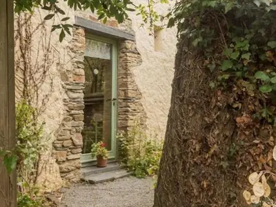 Jardin de l'établissement Gîte calme avec jardin clos, 3 chambres, équipements bébé, proche de Nantes et sites naturels - FR-1-306-1141