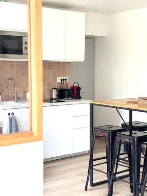 Cuisine ou kitchenette dans l'établissement La Rapinette, calme entre Nantes et l'océan