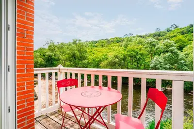 Balcon ou terrasse dans l'établissement Le Moulin de Pilet