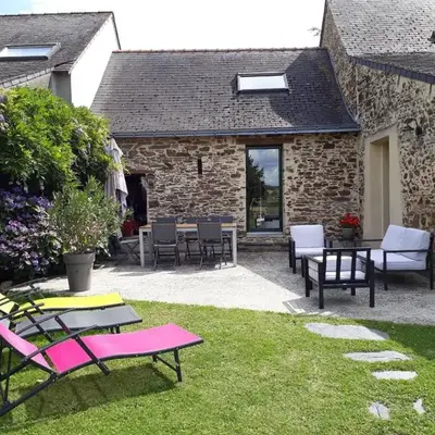 Maison de charme avec piscine et grand jardin