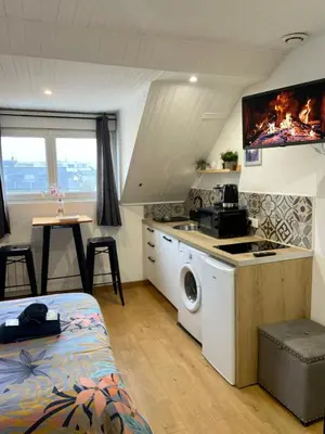 Cuisine ou kitchenette dans l'établissement BLUE MOON