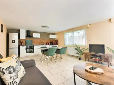 Cuisine ou kitchenette dans l'établissement Le Rocher de Bel Air -40m2 -Chaleureux 3 étoiles
