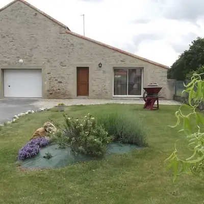 Charmante grange rénovée avec grand terrain