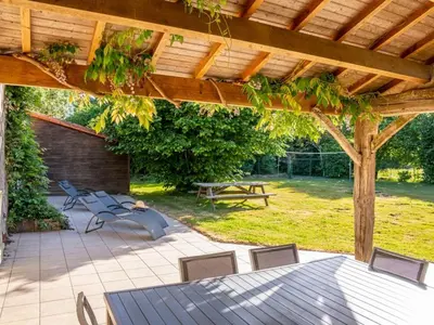 Jardin de l'établissement Maison de ferme rénovée avec cheminée, terrasse et jardin clos - à 800m du bourg de Froidfond - FR-1-426-149