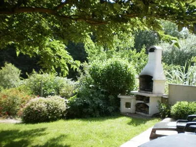 Jardin de l'établissement Charmante maison ancienne rénovée avec jardin privé, 5 couchages - FR-1-426-171