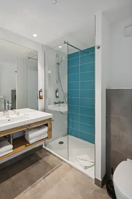 Salle de bains dans l'établissement Akena Nantes Rezé Aéroport