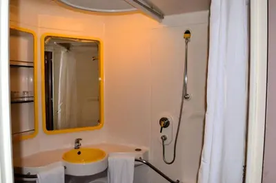 Salle de bains dans l'établissement HSA - Le Relax